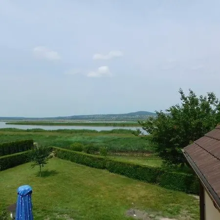 Cserje Apartman Case de vacanță *